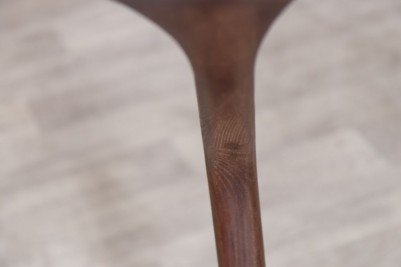 rowan-dining-table-leg-close-up-walnut